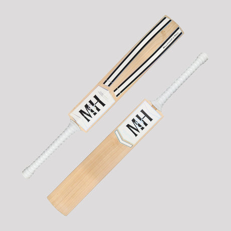 C200 Junior (PLAYER) Cricket Bats Millichamp and Hall